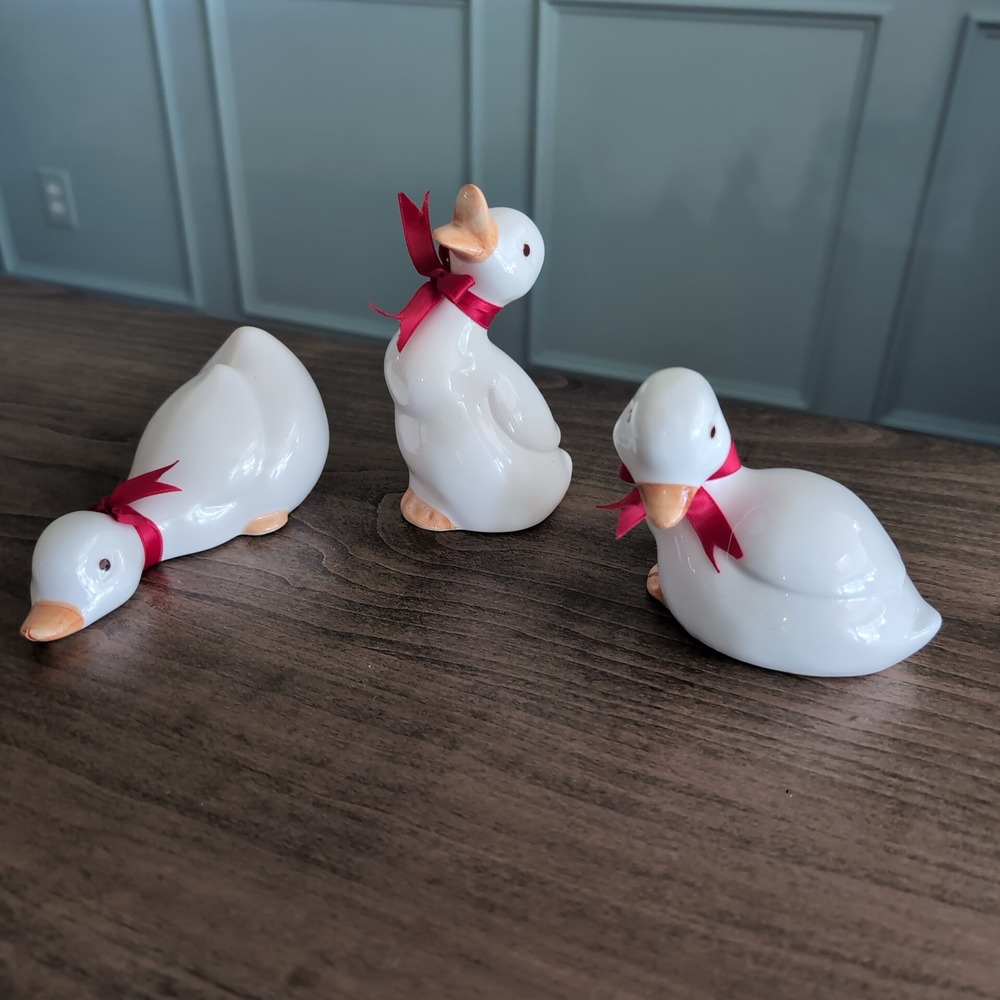 New Ceramic Duck Figurine Set~ 3 White Ducks Red Ribbon~ Country Shabby Cottage